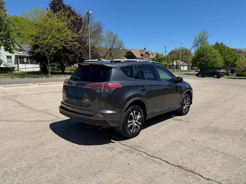 Used 2018 Toyota RAV4 LE w/ All Weather Liner Package AWD/4WD image 7