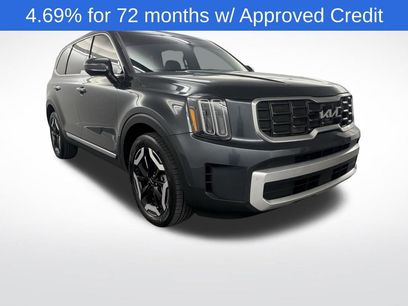 Used 2024 Kia Telluride S w/ S Sunroof Package