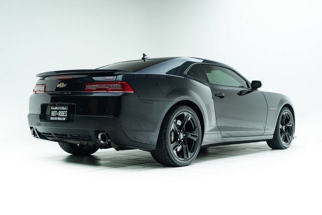 Used 2014 Chevrolet Camaro SS w/ RS Package RWD image 10
