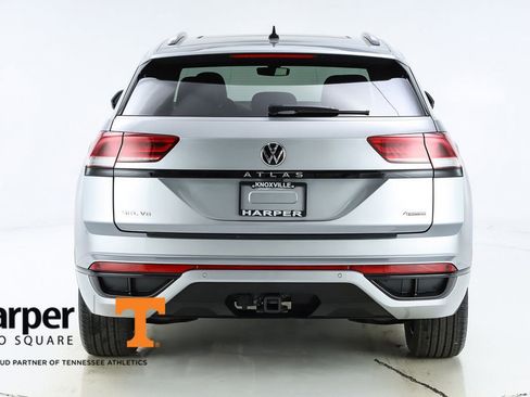 Used 2023 Volkswagen Atlas Cross Sport SEL R-Line AWD/4WD image 8