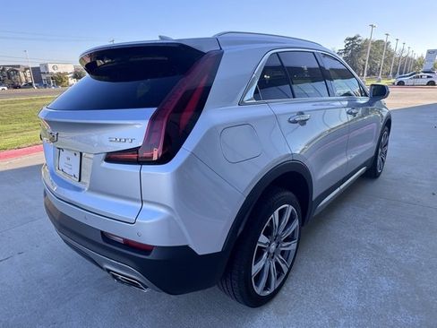 Used 2019 Cadillac XT4 Premium Luxury w/ Enhanced Visibility Package image 5