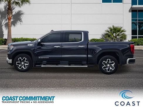 Used 2023 GMC Sierra 1500 SLT w/ SLT Premium Package RWD image 3