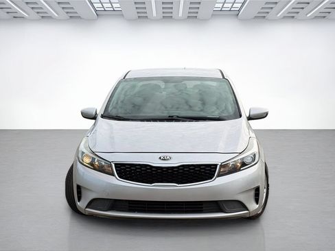 Used 2017 Kia Forte LX FWD image 3