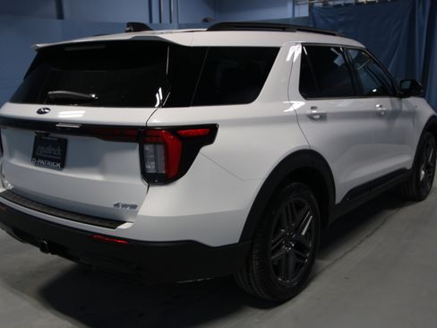 New 2026 Ford Explorer ST-Line w/ ST-Line Street Pack image 28