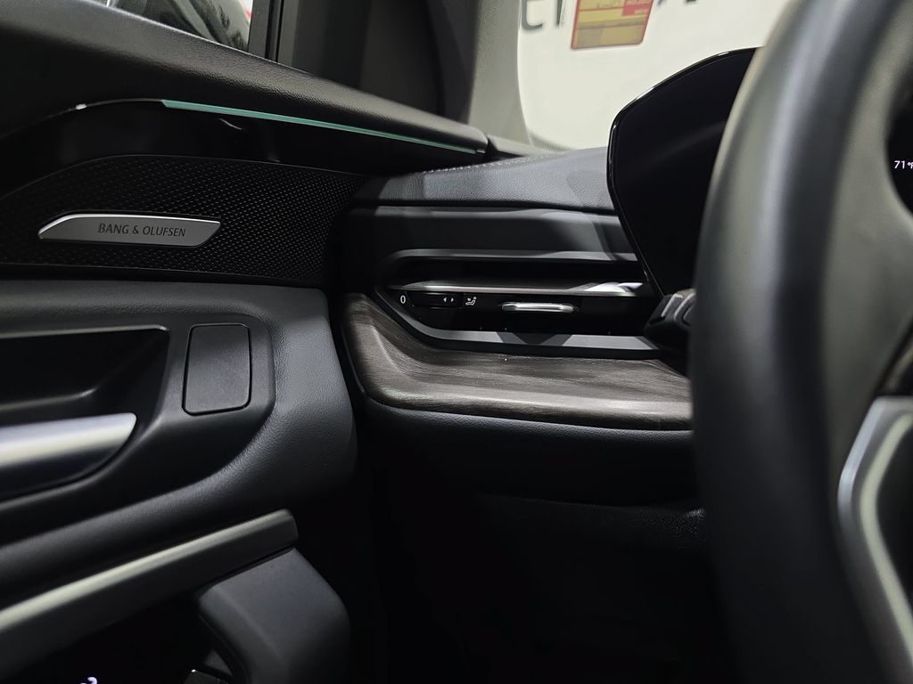 Used 2025 Audi Q5 Premium Plus w/ Premium Plus AWD/4WD image 29