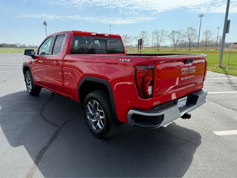 New 2025 GMC Sierra 1500 SLE w/ Preferred Package AWD/4WD image 4