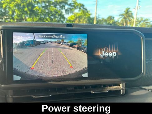 Used 2024 Jeep Wrangler Unlimited Rubicon 4xe AWD/4WD image 15