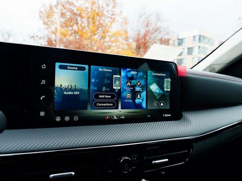 New 2026 Nissan Kicks SR w/ Cold Weather Package image 12