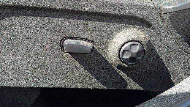 Used 2018 Dodge Journey Crossroad AWD/4WD image 17