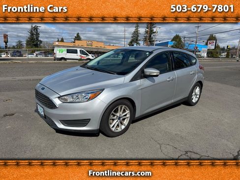 Used 2015 Ford Focus SE image 1