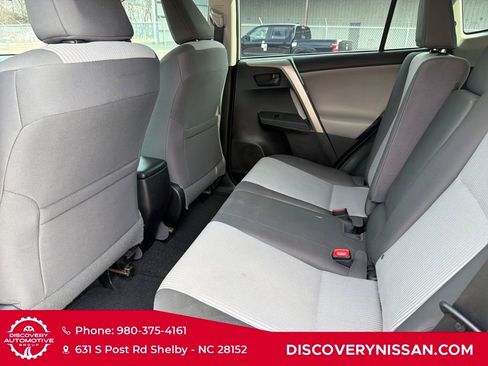 Used 2014 Toyota RAV4 LE image 28