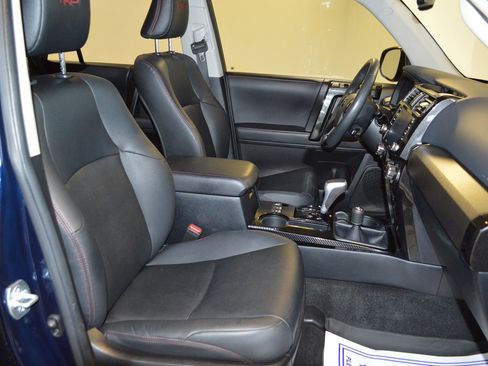 Used 2021 Toyota 4Runner TRD Off-Road Premium AWD/4WD image 11