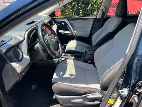 Used 2018 Toyota RAV4 XLE image 7