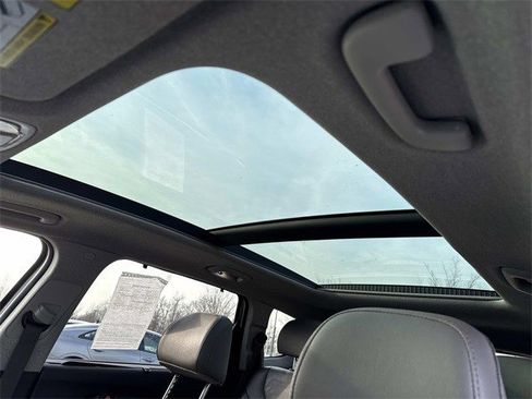 Used 2019 Hyundai Santa Fe Limited image 16