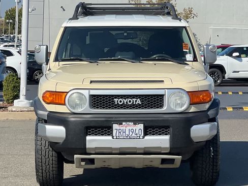 Used 2009 Toyota FJ Cruiser 4WD image 10