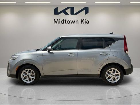 Used 2022 Kia Soul LX w/ Technology Package FWD image 6