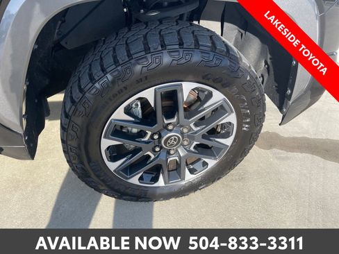 Used 2023 Toyota Tundra Limited AWD/4WD image 10