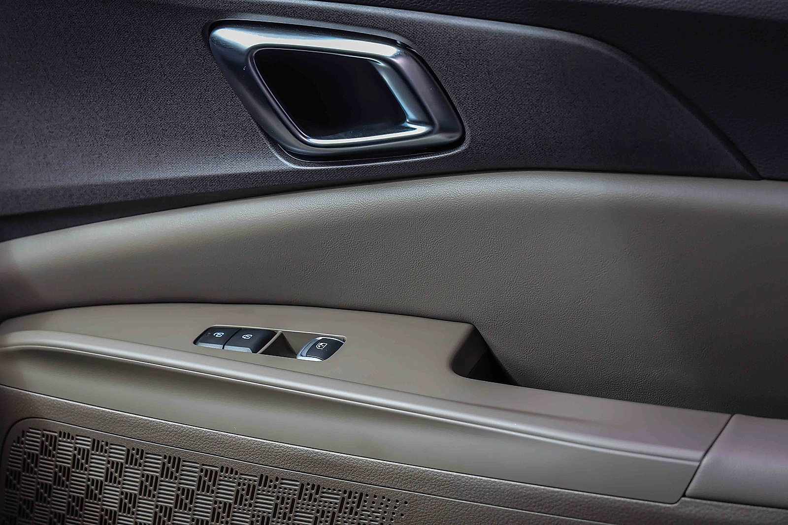 Used 2026 Kia Carnival EX FWD image 16
