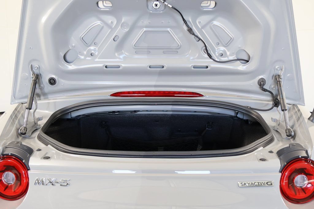 New 2026 MAZDA MX-5 Miata Club w/ Interior Package RWD image 9