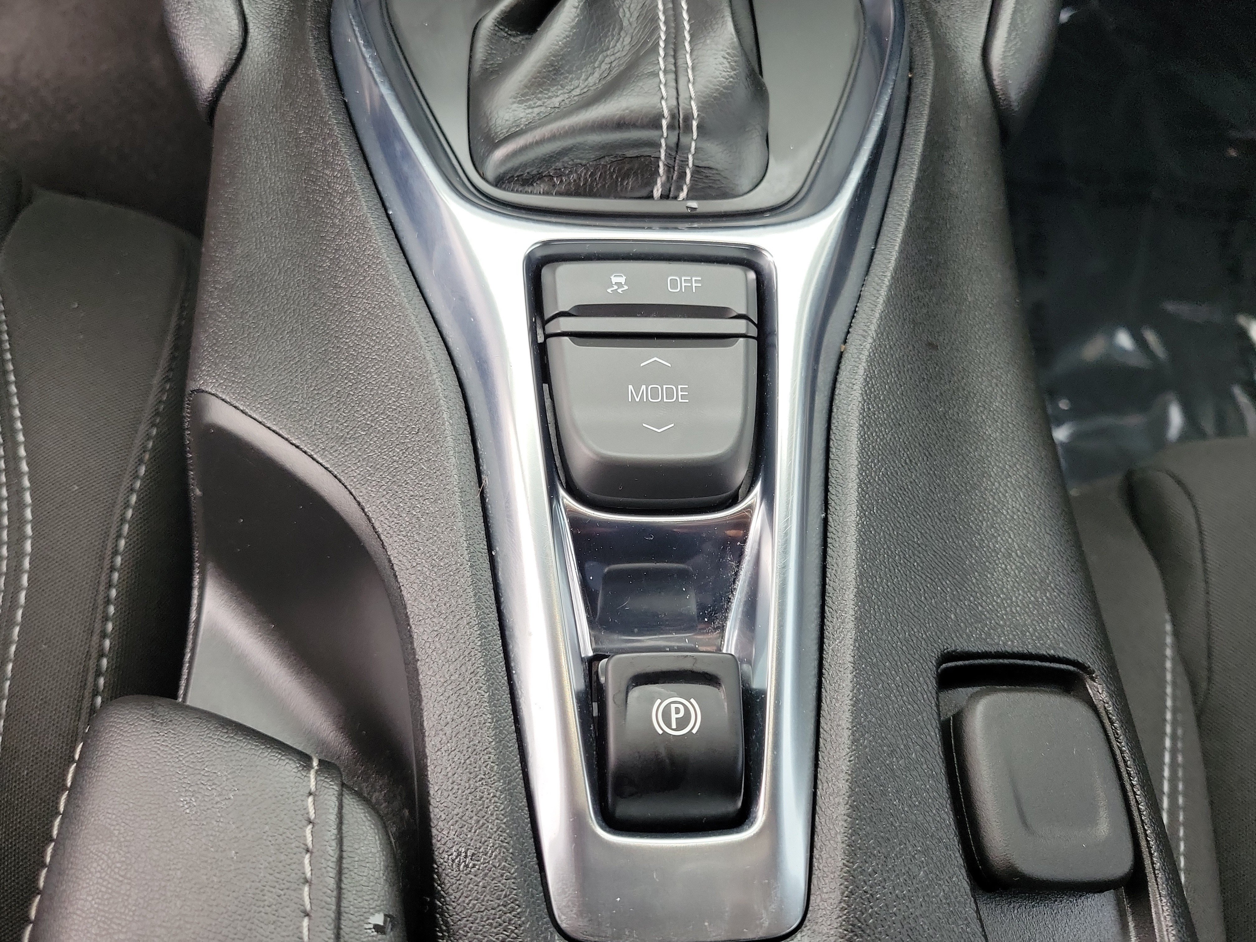 Used 2023 Chevrolet Camaro LT RWD image 28