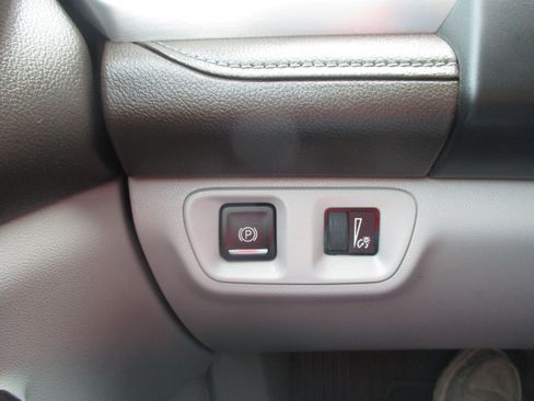 Used 2017 GMC Acadia SLT FWD image 17