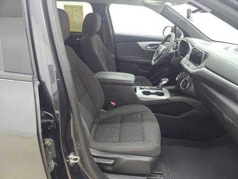 Used 2021 Chevrolet Blazer LT FWD image 16