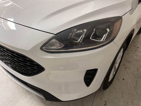 Used 2022 Ford Escape SE image 6