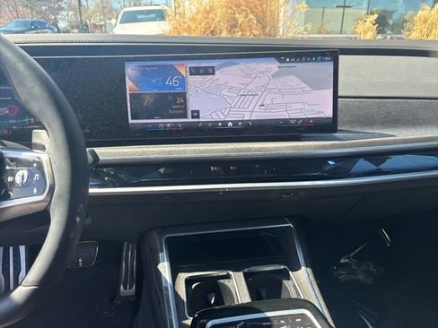 Used 2024 BMW 760i xDrive w/ Premium Package 2 image 6