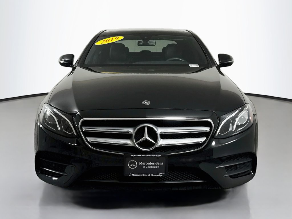 Used 2019 Mercedes-Benz E 300 4MATIC image 2
