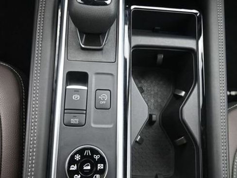 Used 2024 Nissan Pathfinder Platinum AWD/4WD image 21