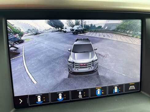 Used 2020 GMC Acadia Denali w/ Technology Package FWD image 36