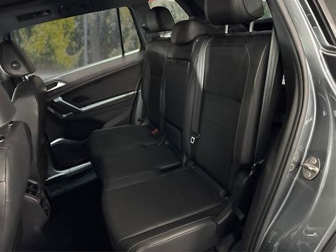 Used 2019 Volkswagen Tiguan SEL Premium R-Line image 14
