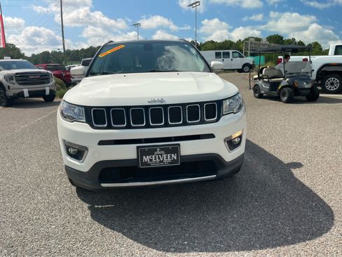 Used 2018 Jeep Compass Limited w/ Navigation Group AWD/4WD image 3