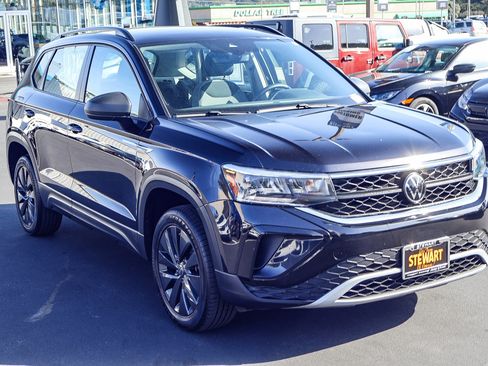 Used 2024 Volkswagen Taos S image 18