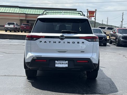 Certified 2025 Nissan Pathfinder SV w/ Black Appearance Package AWD/4WD image 4