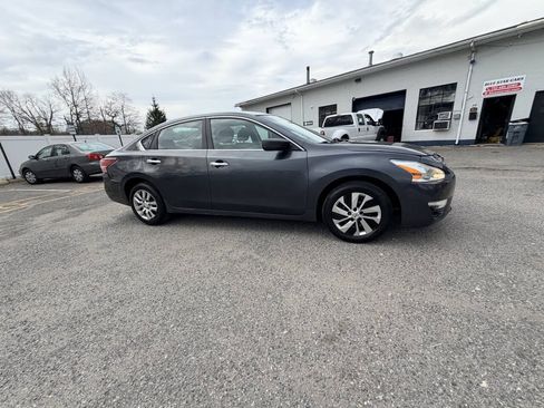 Used 2013 Nissan Altima 2.5 S FWD image 44
