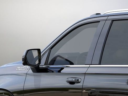 New 2026 Chevrolet Suburban High Country image 12