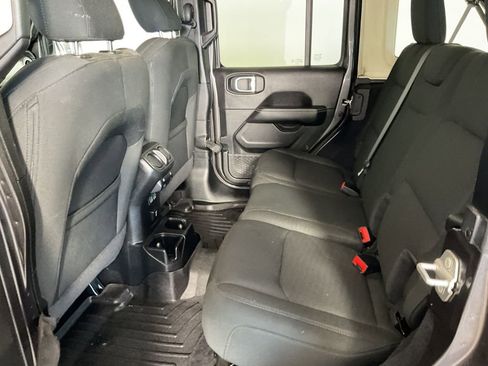 Used 2020 Jeep Wrangler Unlimited Sahara w/ Safety Group image 16