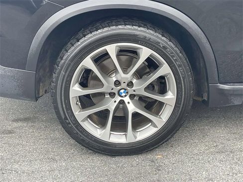 Used 2023 BMW X5 xDrive40i w/ Premium Package image 7