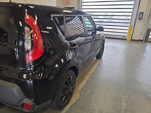 Used 2015 Kia Soul FWD image 4