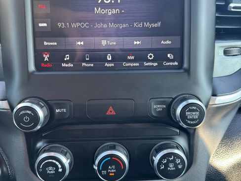 Used 2020 RAM 1500 Big Horn AWD/4WD image 13
