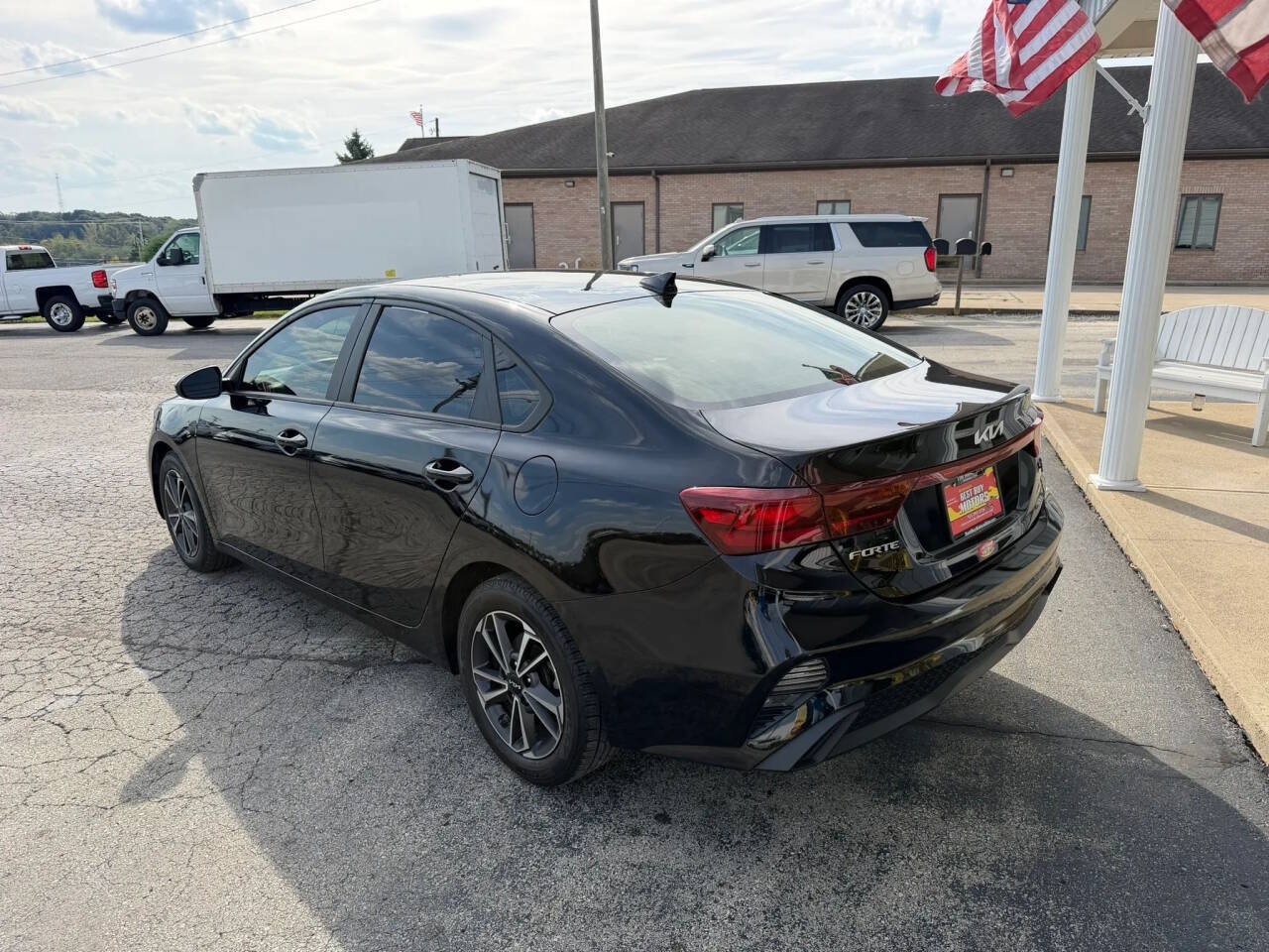 Used 2022 Kia Forte LXS FWD image 3