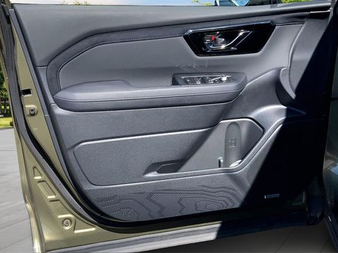 Certified 2025 Subaru Forester Limited image 19