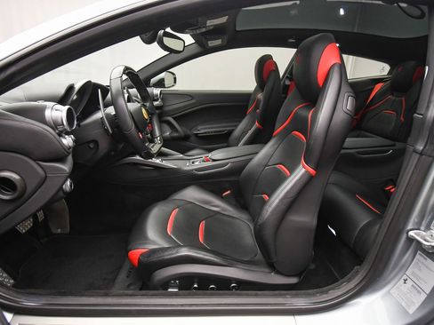 Used 2018 Ferrari GTC4Lusso T image 20