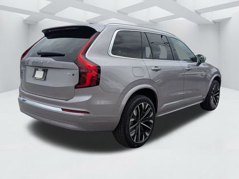 New 2026 Volvo XC90 B6 Plus w/ Protection Package Premier AWD/4WD image 4