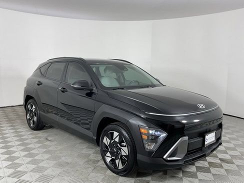 Used 2024 Hyundai Kona SEL image 3