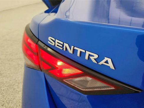 Used 2024 Nissan Sentra SV FWD image 17