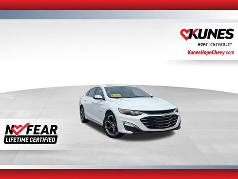 Used 2024 Chevrolet Malibu LT image 1