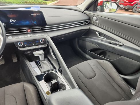 Certified 2023 Hyundai Elantra SEL w/ Convenience Package FWD image 14