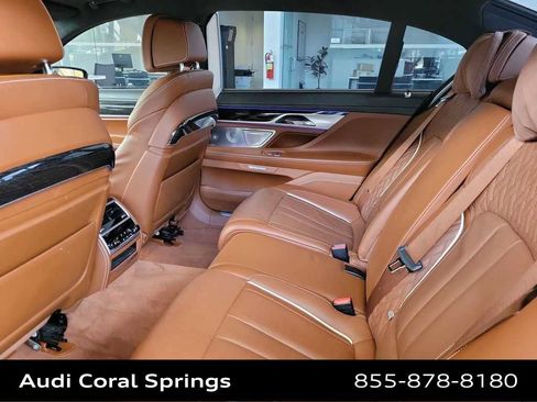 Used 2018 BMW M760i xDrive image 12